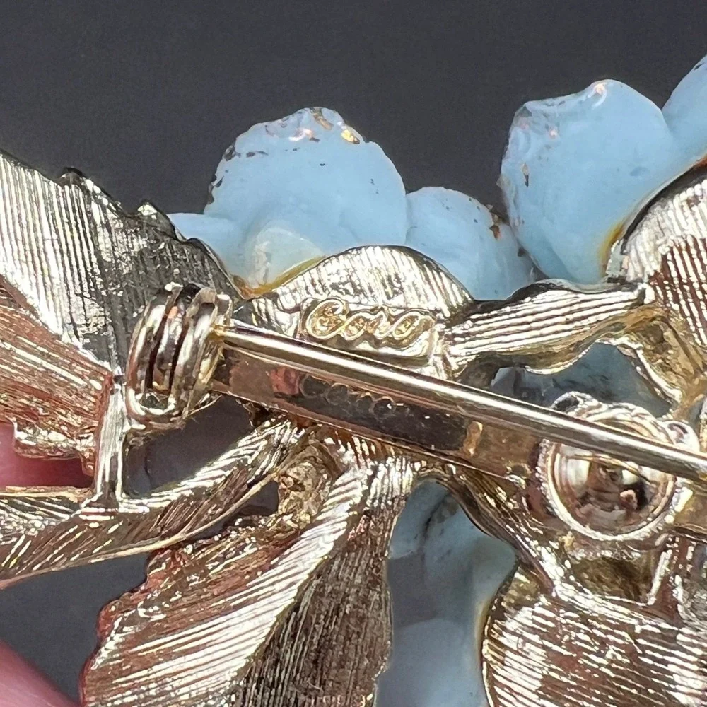 Vintage Coro Brooch Blue Roses Green Leaves Gold Tone‎ Floral Cottagecore Spring